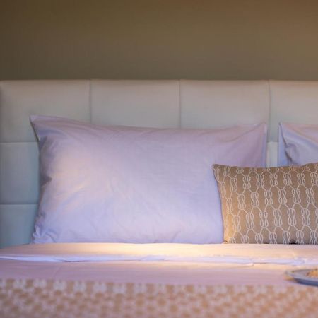 נאוס מרמרס Olenia Luxury Apartments 3 מראה חיצוני תמונה